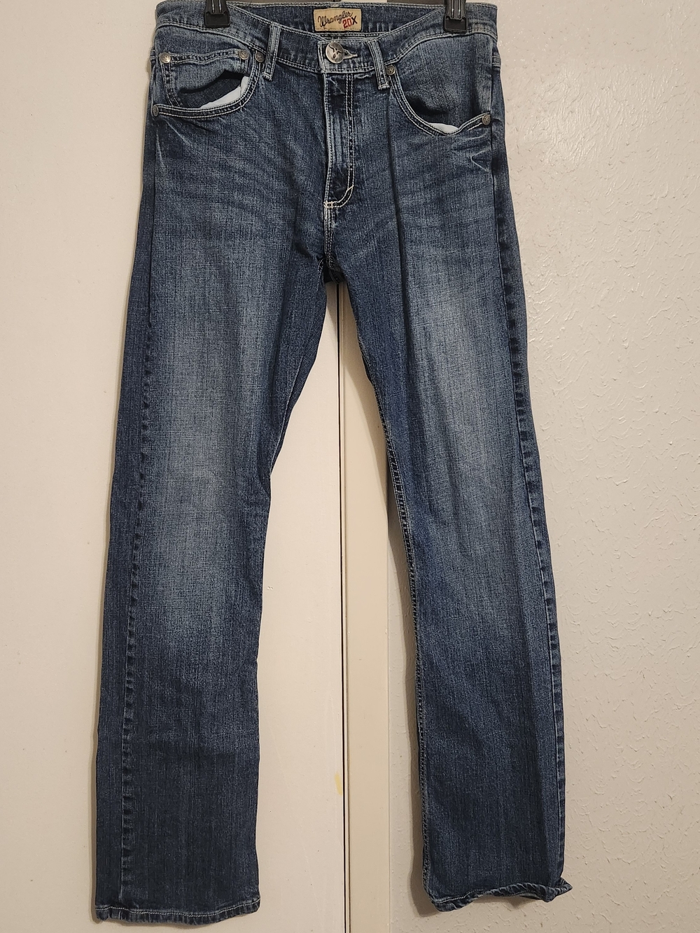 Wrangler Men's Blue Vintage Bootcut Jeans